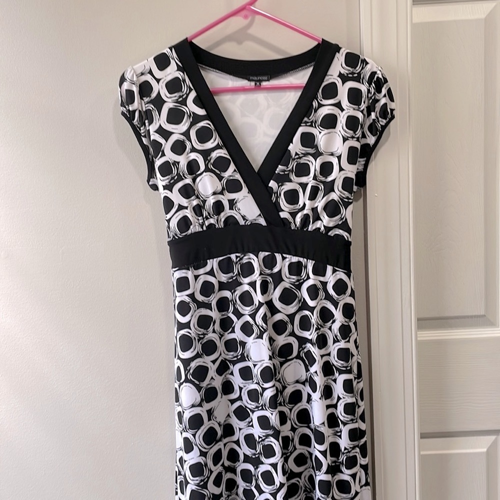 Black and white dress Maurice’s size M